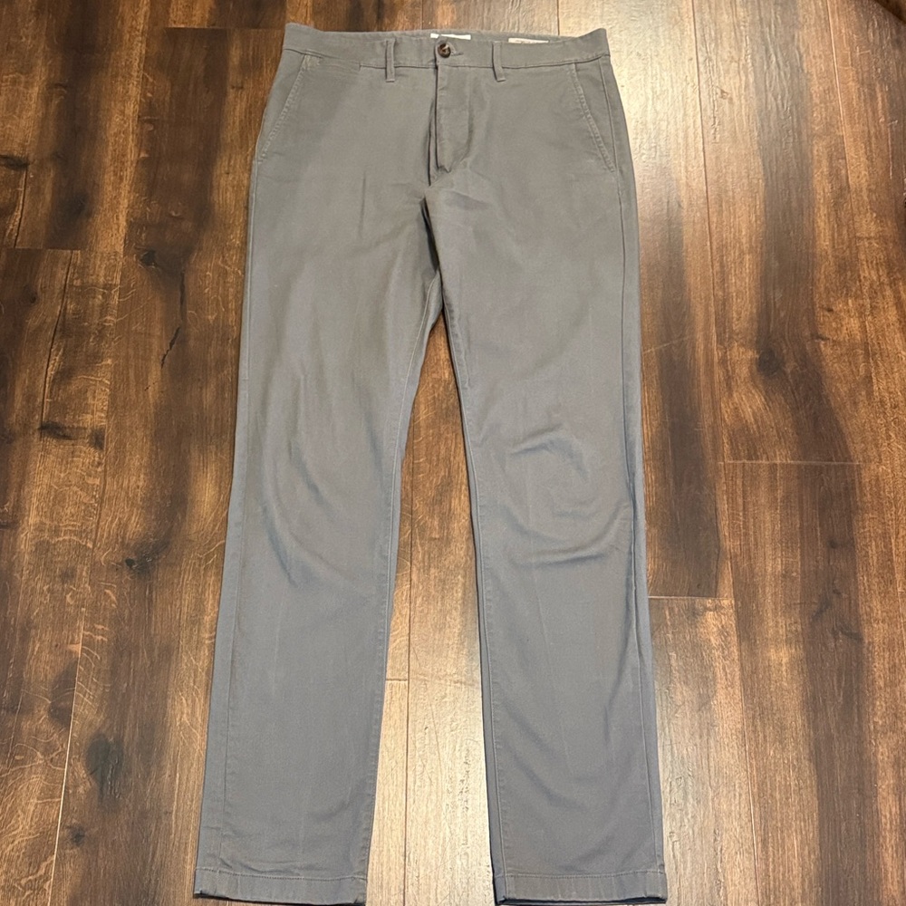 Goodfellow & Co Men's Hennepin 32X34 Slim Straight Leg Charcoal Chinos